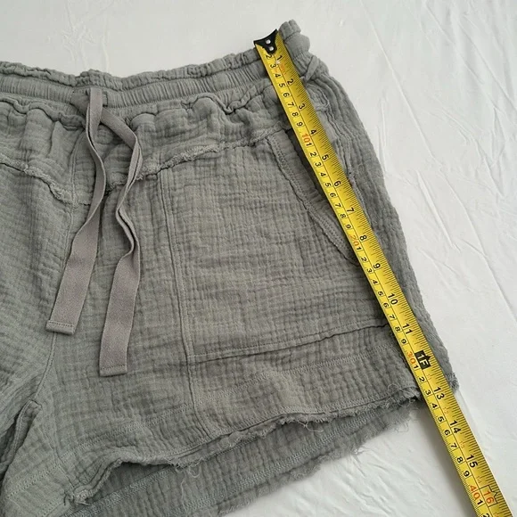 Melissa Nepton sage green casual shorts